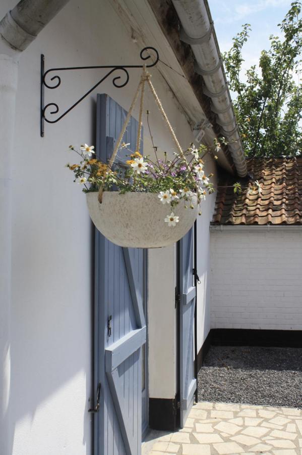A L'Ombre Du Prunier Bed & Breakfast Licques Bagian luar foto